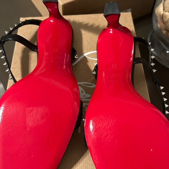 Authentic Christian Louboutin heels. - Picture 4 of 7
